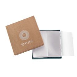 Taie en soie jolie môme pétale par Olivier Desforges