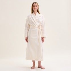 Robe de chambre Sarah lait par Laurence Tavernier