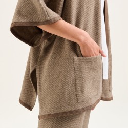 Poncho Anna noisette par Laurence Tavernier