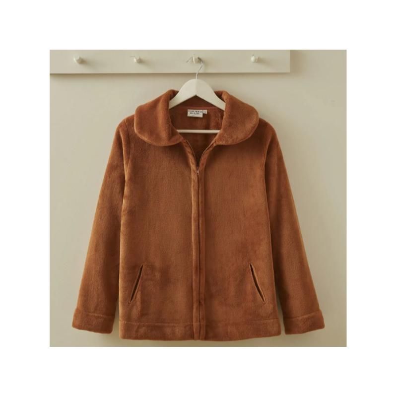 Veste polaire caramel par Sylvie Thiriez